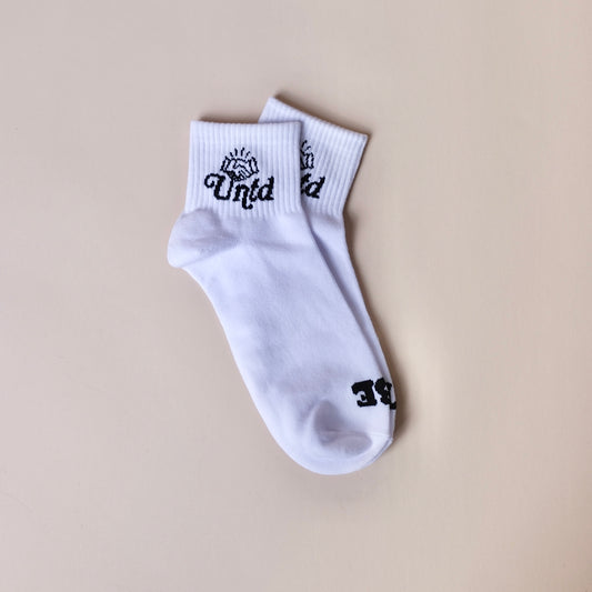 UNTD Logo Mid Cut Crew Socks (White)